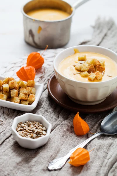 Süßkartoffeln und Kokossuppe — Stockfoto