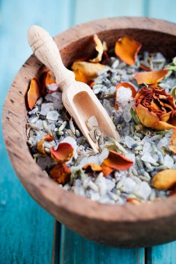 Ev yapımı banyo tuzu 