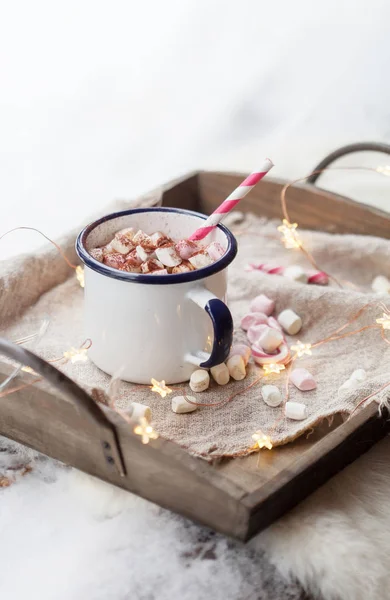 Chocolate with peppermint and marshmallows — Stock Photo, Image