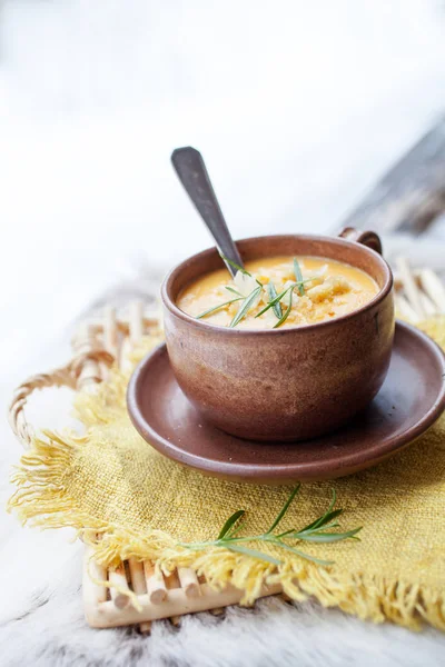 Kış çorbası tatlı patates ile — Stok fotoğraf