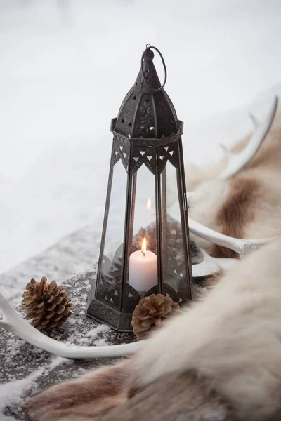 Μαύρο φανάρι με λευκό κερί — Φωτογραφία Αρχείου