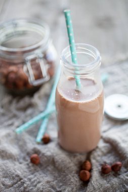 Çikolatalı fındık süt