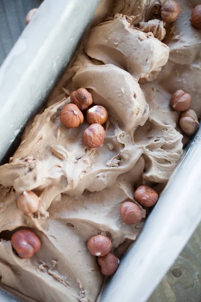 Çikolatalı fındıklı dondurma