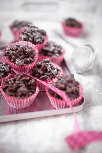 Rice crispies met melkchocolade — Stockfoto