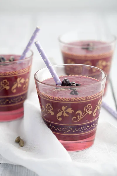 Blueberry Smoothies Med Färska Blåbär Och Kardemumma — Stockfoto