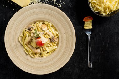 soslu spagetti makarna  