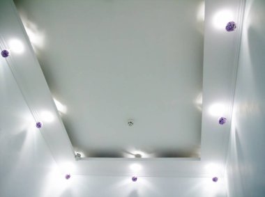 Yuvarlak Tavan Lambası, Modern Aydınlatma Armatürleri asılı
