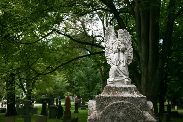 Angel on Grave Stone — Stock Photo, Image