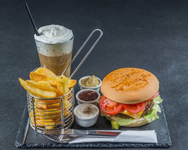 alev ızgara stack çift çizburger, marul, domates, t