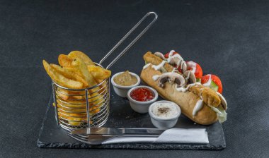 huysuz ot ekmek Güney kızarmış tavuk, mayonez, lettu