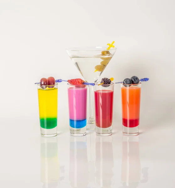 Kolorowy zestaw napojów, ozdobione kolor napój owoc, kolor — Zdjęcie stockowe