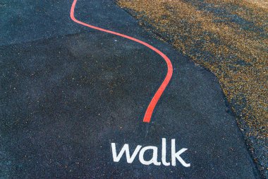 Yazıtlar ve asfaltta, creat oynamak için tasarlanmış çizimler