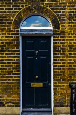 şık bir Konut Binası, ilginç bir facad girişine