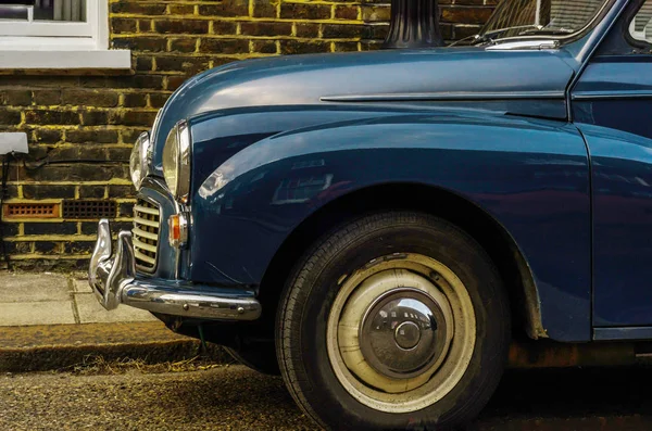 Sokak, eski Londra, l bina eski eski mavi araba park