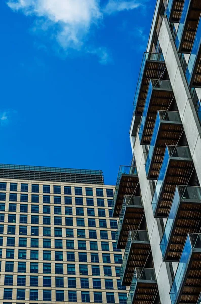 Modern iş gökdelenler, yüksek cam binalar, modern archit