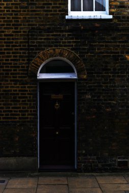 şık bir Konut Binası, ilginç bir facad girişine