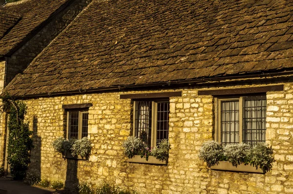 Eski İngiliz kasabası ve güzel tarihi binalar, eski street, h