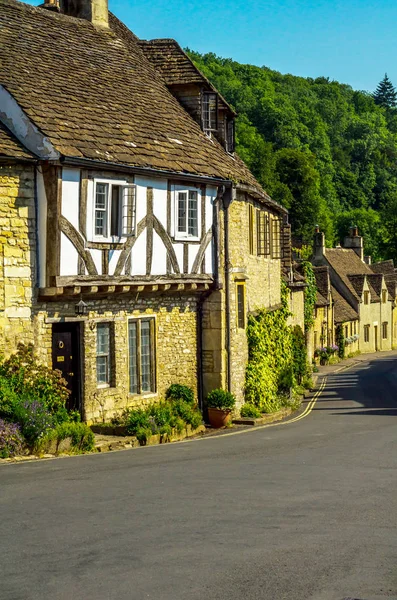 Eski İngiliz kasabası ve güzel tarihi binalar, eski street, h