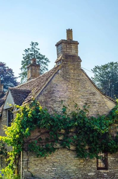 Eski İngiliz kasabası ve güzel tarihi binalar, eski street, h