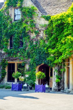 Tarihi kale, karakteristik turr stilize eski bina