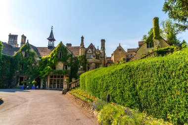 Tarihi kale, karakteristik turr stilize eski bina