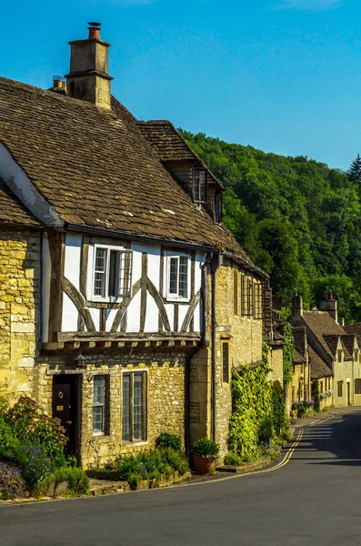 Eski İngiliz kasabası ve güzel tarihi binalar, eski street, h