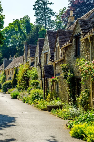 Eski İngiliz kasabası ve güzel tarihi binalar, eski street, h