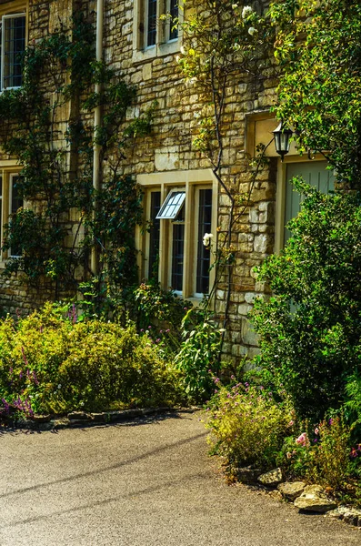 Eski İngiliz kasabası ve güzel tarihi binalar, eski street, h