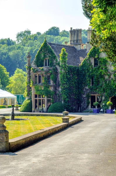 Tarihi kale, karakteristik turr stilize eski bina