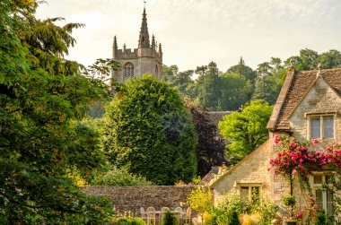 Eski İngiliz kasabası ve güzel tarihi binalar, eski street, h