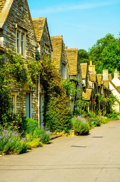 Eski İngiliz kasabası ve güzel tarihi binalar, eski street, h