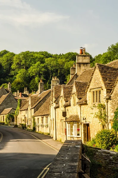 Eski İngiliz kasabası ve güzel tarihi binalar, eski street, h