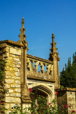 Tarihi kale, karakteristik turr stilize eski bina