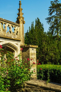 Tarihi kale, karakteristik turr stilize eski bina