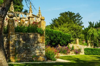 Tarihi kale, karakteristik turr stilize eski bina