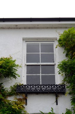 alışılmadık ve ilginç şekil penceresinin öğe ilginç