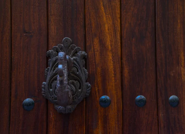 Kapı tokmağı pirinç bir dekorasyon, güzel entr şeklinde ile