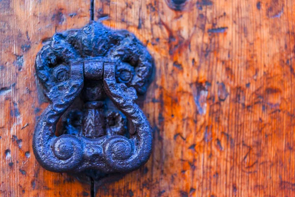 Kapı tokmağı pirinç bir dekorasyon, güzel entr şeklinde ile