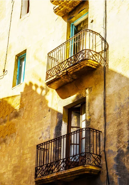 Şık balkon korkuluk, bir metal katı mimari elemen