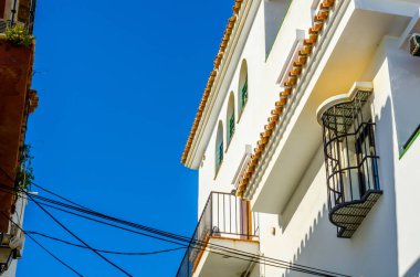 Şık balkon korkuluk, bir metal katı mimari elemen