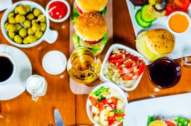 et, sebze, peynir ve diğer soslar, b ile Mini hamburger