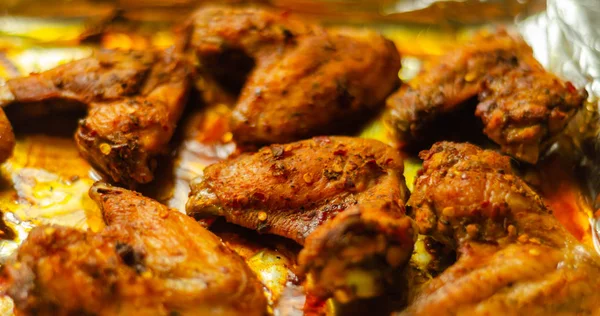 Ψητές Φτερούγες Κοτόπουλου Μαριναρισμένες Πικάντικη Σάλτσα Peri Peri Ένα Νόστιμο — Φωτογραφία Αρχείου
