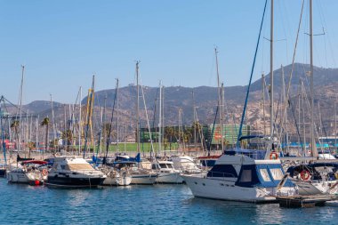 Cartagena, İspanya - 22 Şubat 2019 Cartagena Murcia bölgesi, bir yer gevşeme yanı sıra yer Denizcilik sektörünün ünlü limanda