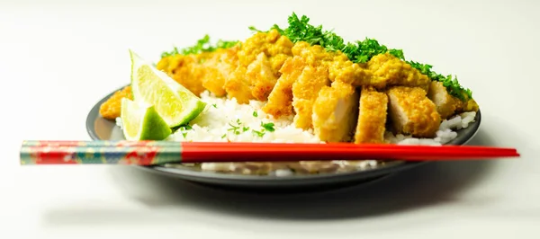 Pollo Crujiente Animado Con Una Aromática Salsa Curry Katsu Arroz — Foto de Stock