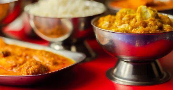 Молочна Курка Корма Курка Тікка Масала Басматі Рисом Індійська Їжа — стокове фото
