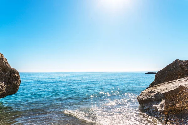 Mer Incroyable Avec Vague Bleue Été Rochers Vue Relaxante Sur — Photo