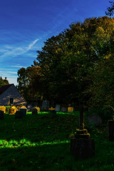 Antiguo Cementerio Inglés Medieval Lápidas Típico Cementerio Británico Antiguo Día — Foto de Stock