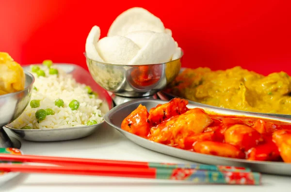 Kinesiska Set Kyckling Curry Söt Och Sur Kyckling Serveras Med — Stockfoto