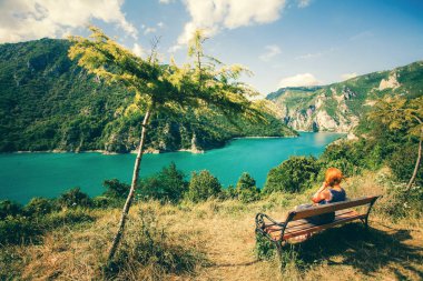 Piva Kanyonu Karadağ - doğa seyahat arka plan. Pluzine kanyonda