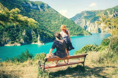 Piva Kanyonu Karadağ - doğa seyahat arka plan. Pluzine kanyonda